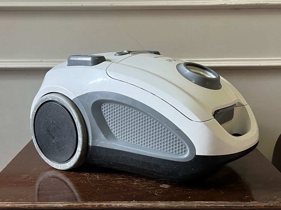 Пылесос Artel VCB0120