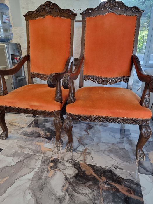 Антична маса с 8 стола