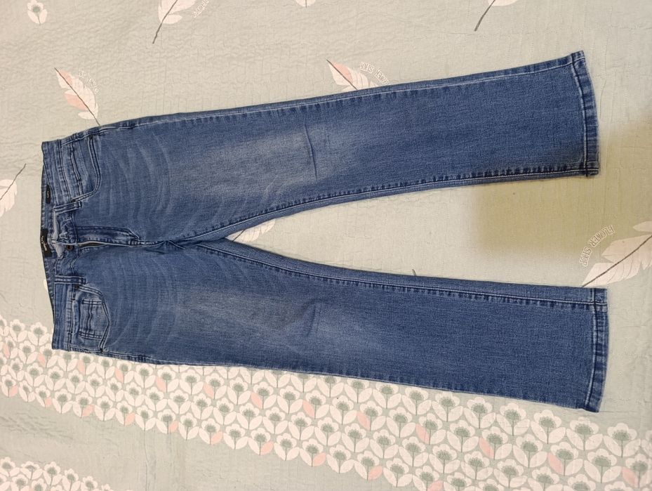 Бесплатно женская одежда, платье, плащ, брюки.