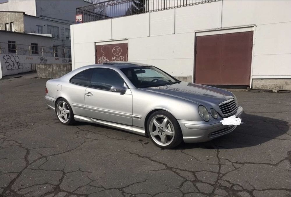 Mercedes W208 AMG передний бампер