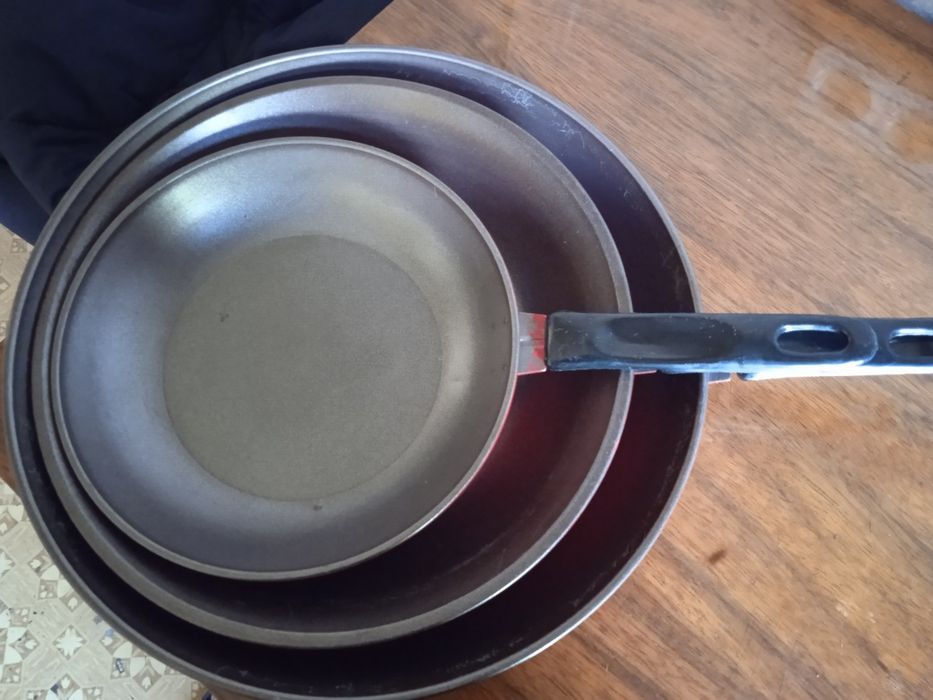 Продам набор скавородок для кухни