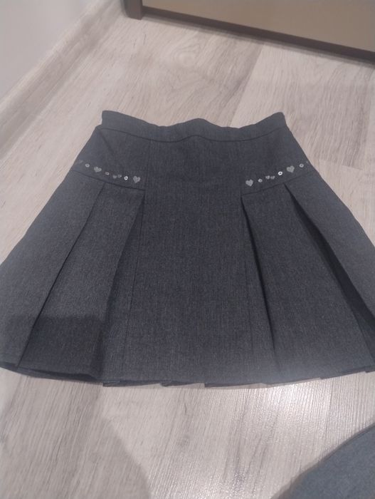 Lot fuste Zara/Next masura 122 (6-7 ani)