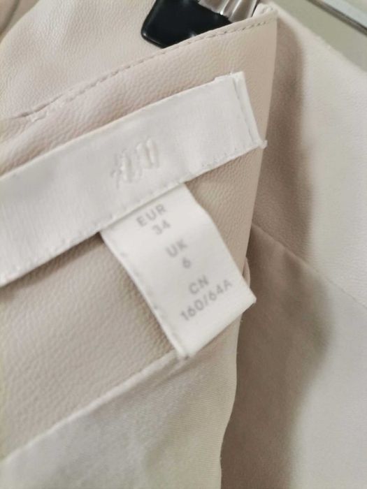 Мини пола от изкуствена кожа H&M с висока талия и цип – Перфектна!
