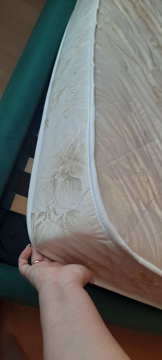 Продам матрас б/у