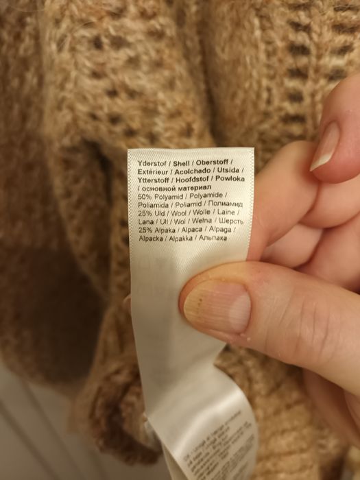 Bluza cu lână, nouă