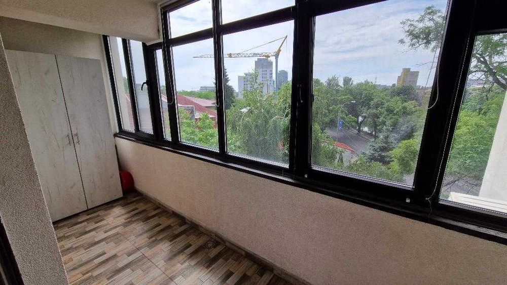 Proprietar inchiriez apartament 2 camere metrou Timpuri Noi in bloc nou