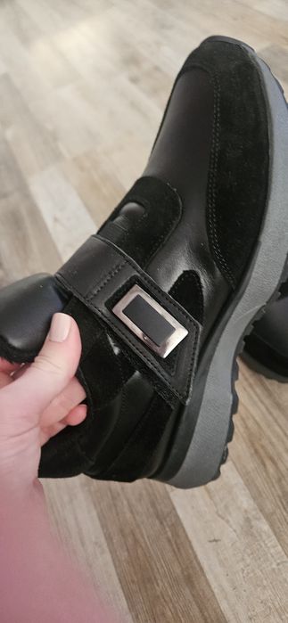 Маратонки с мека подплата