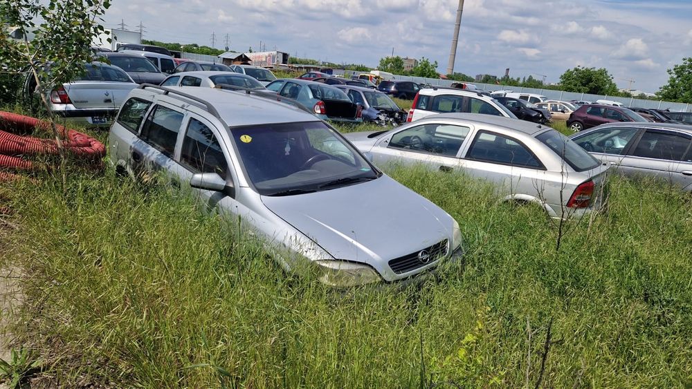 Opel astra G usi capota cutie viteze usa bara portbagaj hayon stopuri stop aripa aripi Scaune roti punte fuzeta amortizor motor  armatura alternator