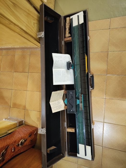 Плетачна машина,руска не ползвана.