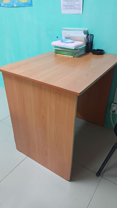 Продам парты для учителя