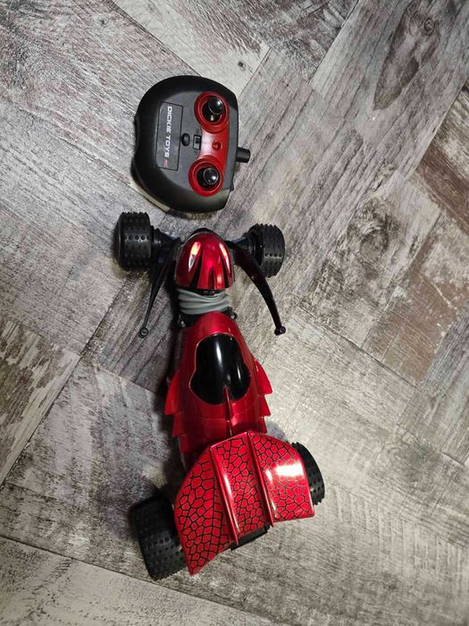 Кола с дистанционно Dickie Богомолка