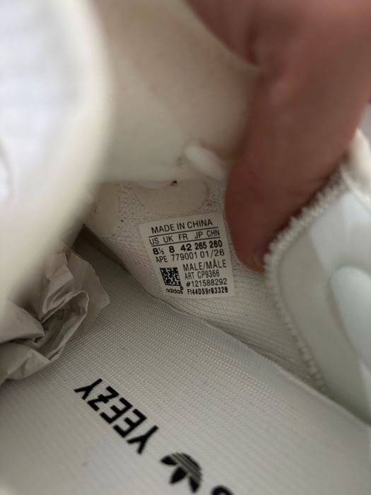 adidas yeezy boost V2 white
