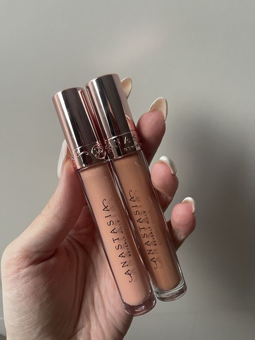 Anastasia Beverly Hills гланц