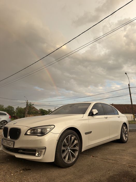 BMW Seria 7 740 xDrive Long – 313 CP BiTurbo | Full Option
