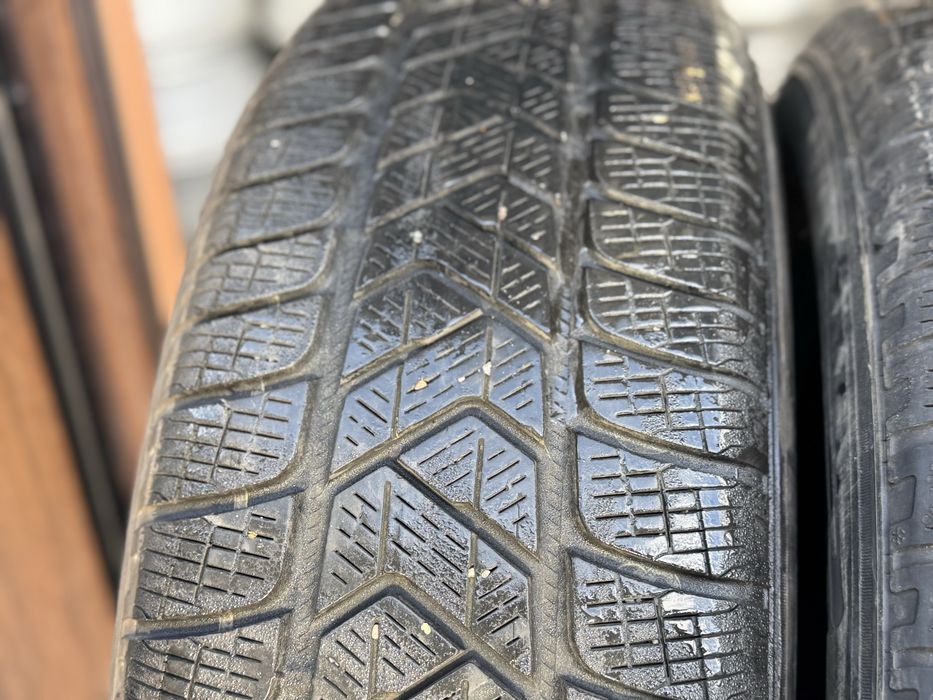 Set 4 anvelope Iarna Pirelli Sottozero Serie 3 215/65R17 99h