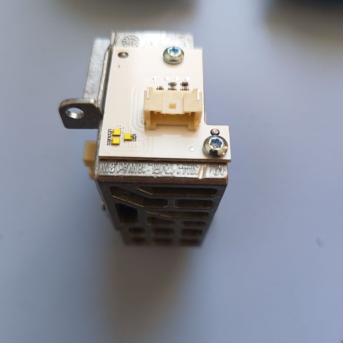 Модул дневни светлини DRL/ Мигач  F06, F12, F13 LCI, Нови с гаранция