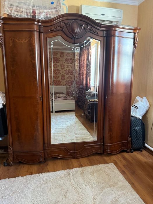 Спальный гарнитур