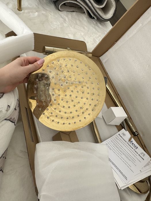 Rea душ с термостат , смесител , златни