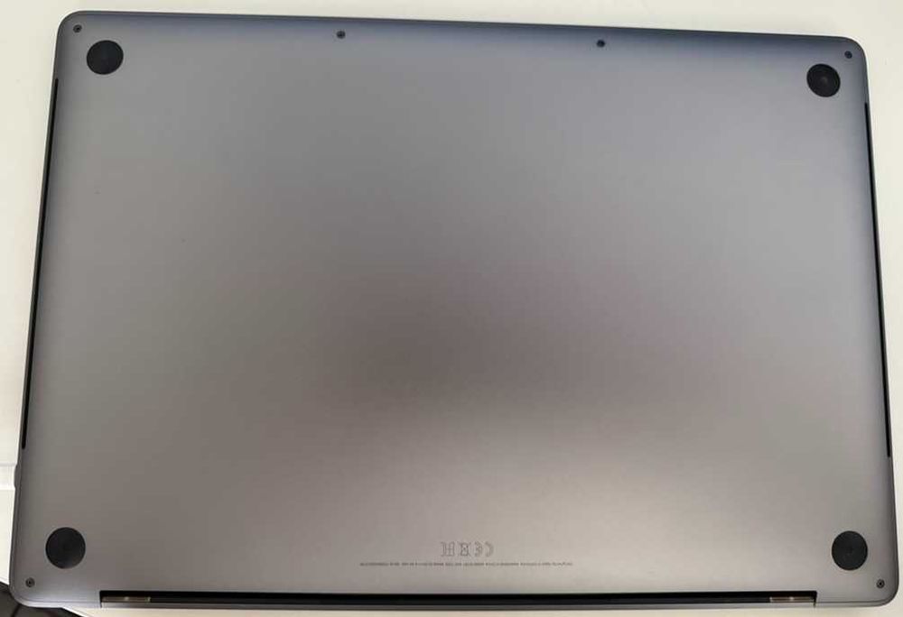 Macbook Pro 2017, TouchBar, 15', i7 - 3,1 GHz, 1TB (max custom build)