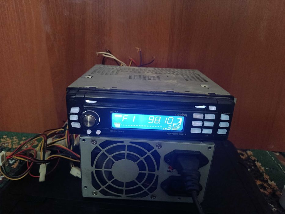 Магнитола Clarion 4х50 рабочая