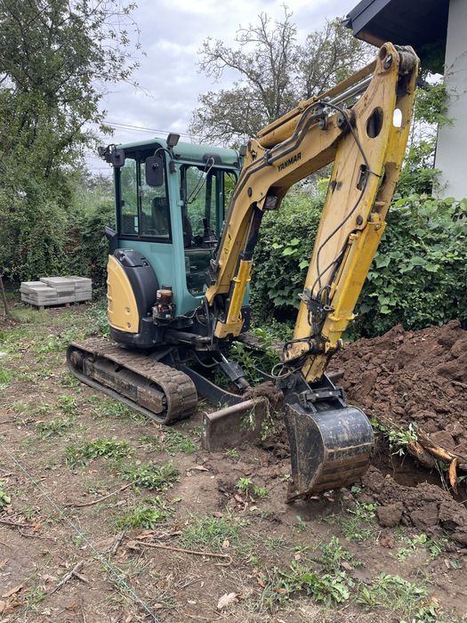 Inchiriez Miniexcavator Bobcat
