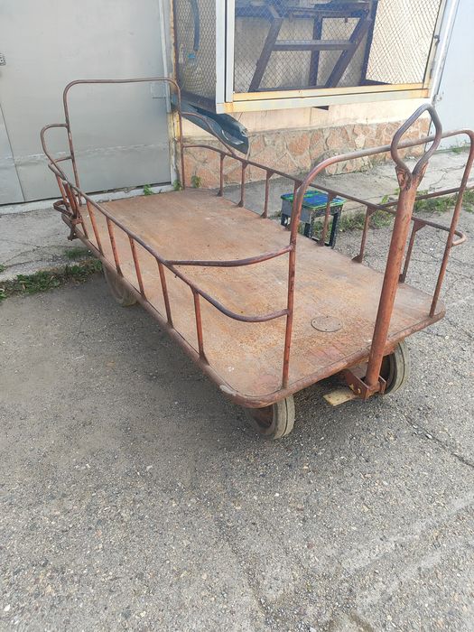 Железная тележка