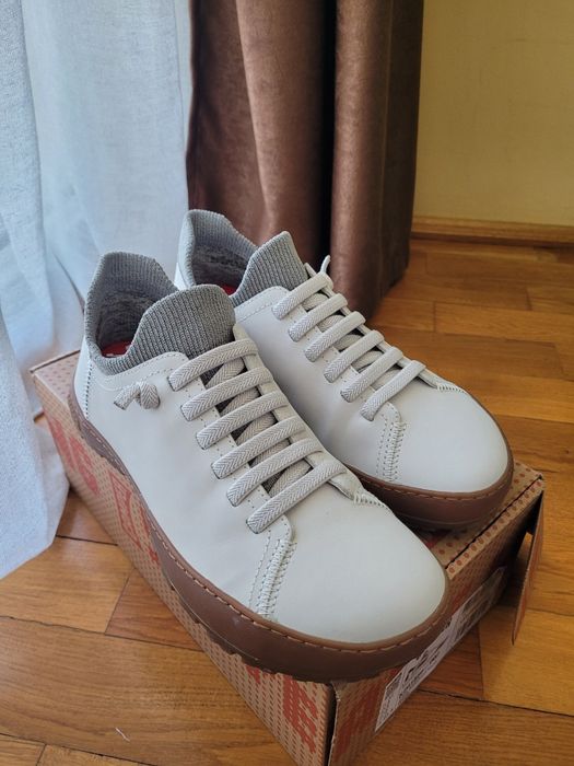 Camper femei 37 superbi