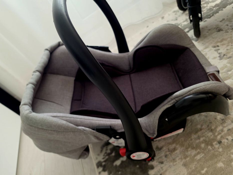 Carut 3 in 1, ce poate fi folosit de la naștere pana la 3 ani.