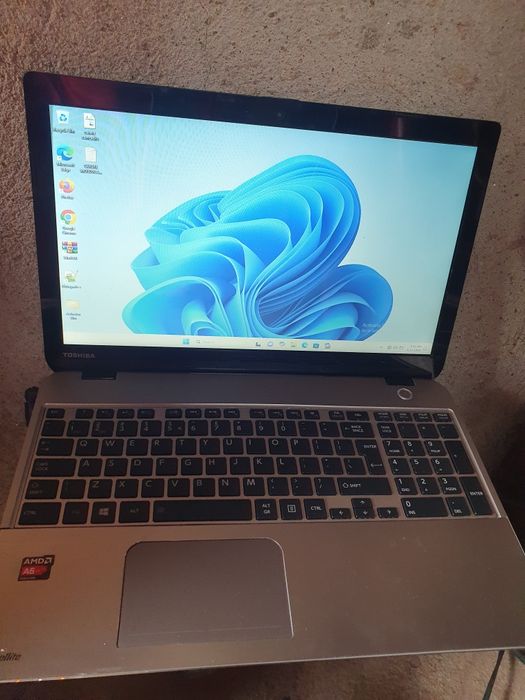 Laptop Toshiba..