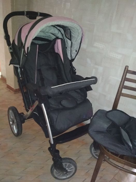 Коляска универсальная+к ней отдам