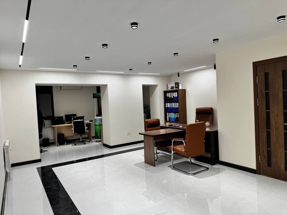 Офис Ц-1 Street 77  65 м2