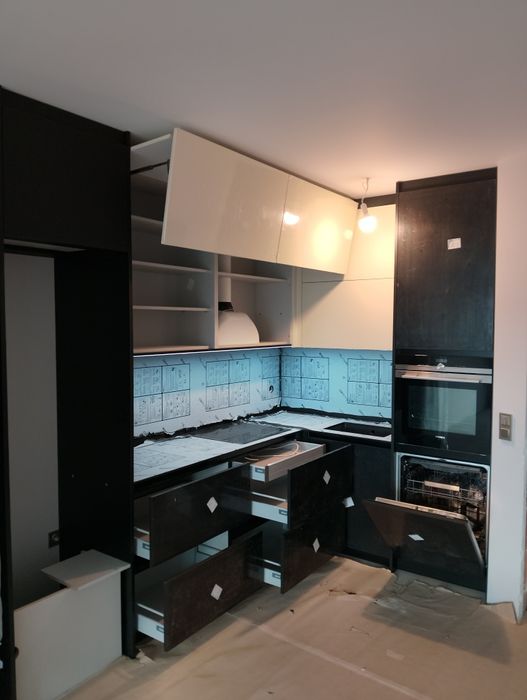 Кухни и мебели по поръчка !