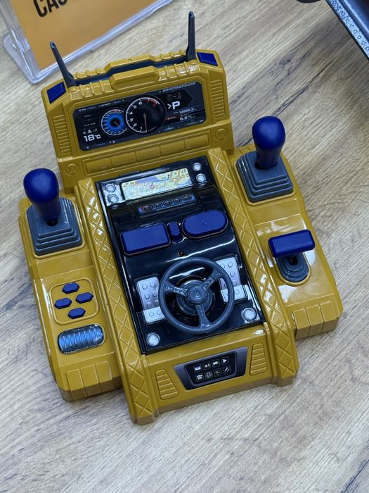 Игрушечный экскаватор на пульте управления  15 КАНАЛЫ