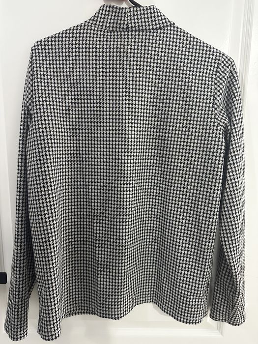 Bluza cu motive alb negru