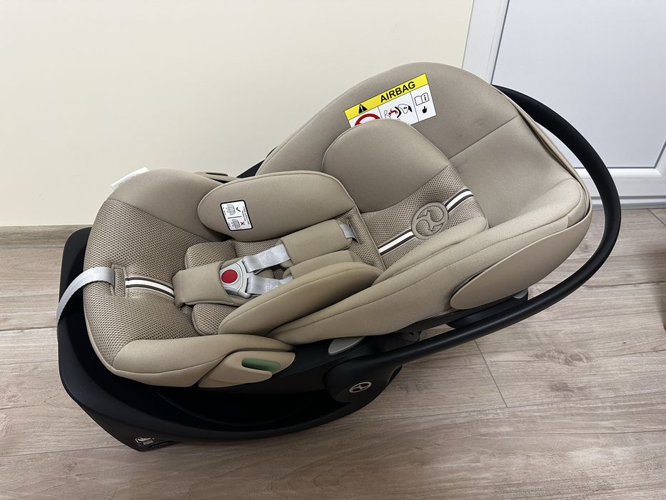 Столче за кола с база за поставяне Cybex