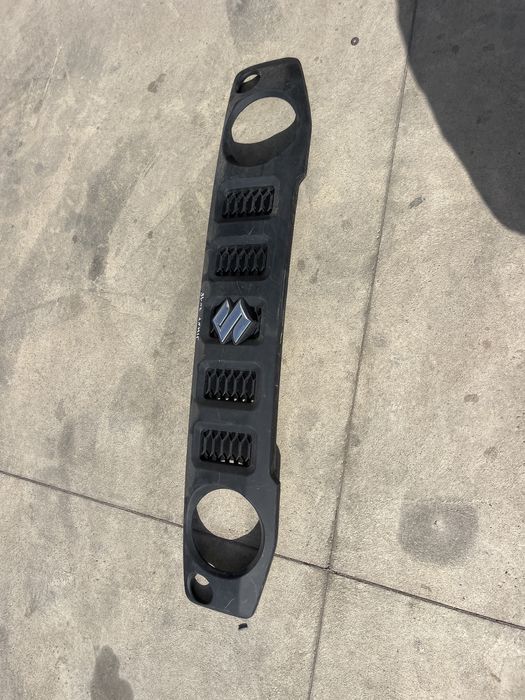 Решетка Suzuki Jimny 2018- 3бр