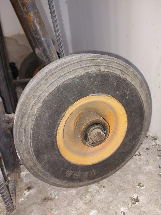 Тәшкі. Қол арба.