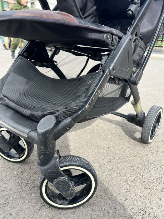 Продам коляску прогулочную Диарест