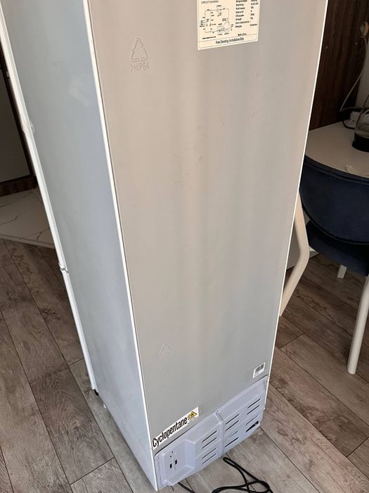 Холодильник Leadbros HD-145RW белый