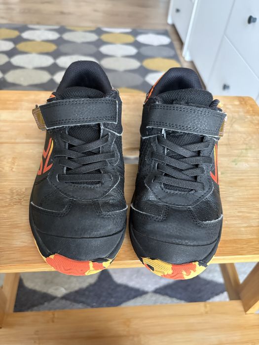 Vand incaltaminte Artengo cu scai