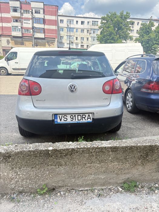 Golf 5 , 1, 9 tdi . 2008 , masina foarte bine intretinuta.