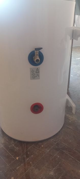Продавам хоризонтален бойлер 80 л.