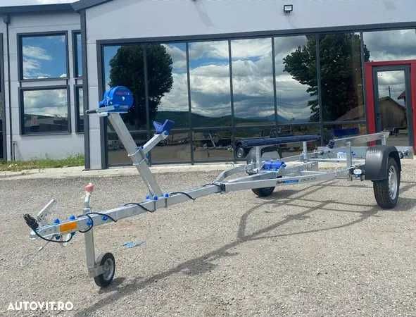 Peridoc barca 3-5m masa intre 500-750kg,FARO AQUA