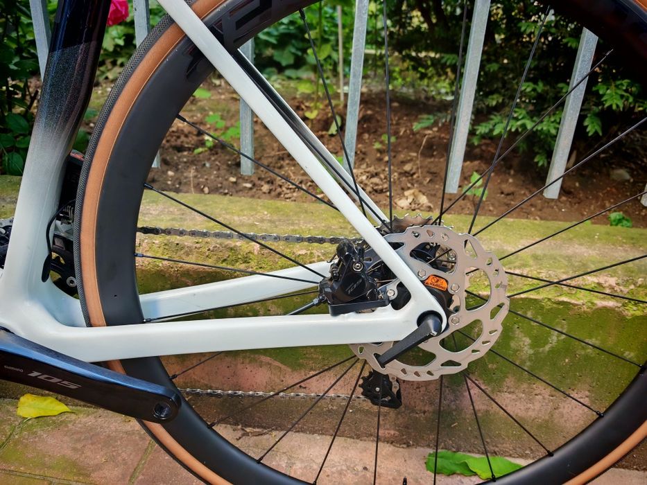 Bicicleta cursiera carbon Trek Madone SL6 Gen 8 Di2 12V M/54 noua!