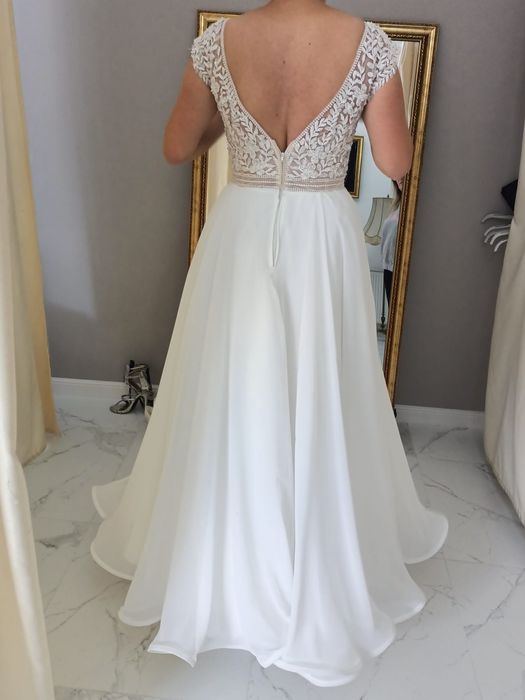 Rochie de mireasa+ voal lung