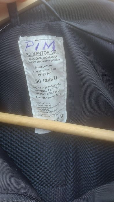 Costum pompieri contra intemperiilor