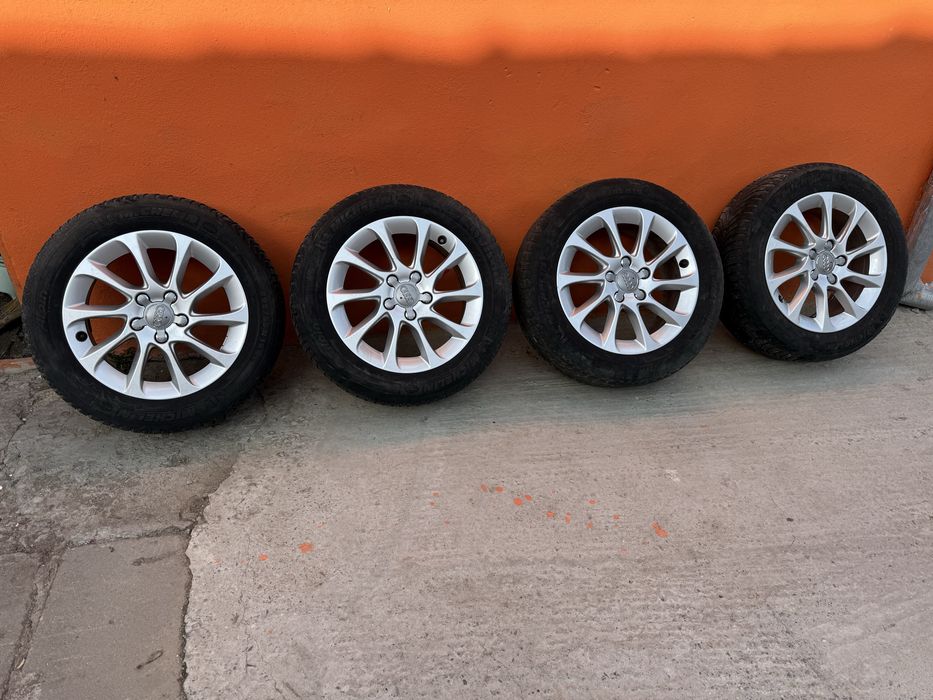 Vând jante cu  cauciucuri noi jantele nouțe fără zgârieturi  MICHELIN TOATE 4  205 55 16  MERG PE PASSAT AUDI ETC 5x112  M+S