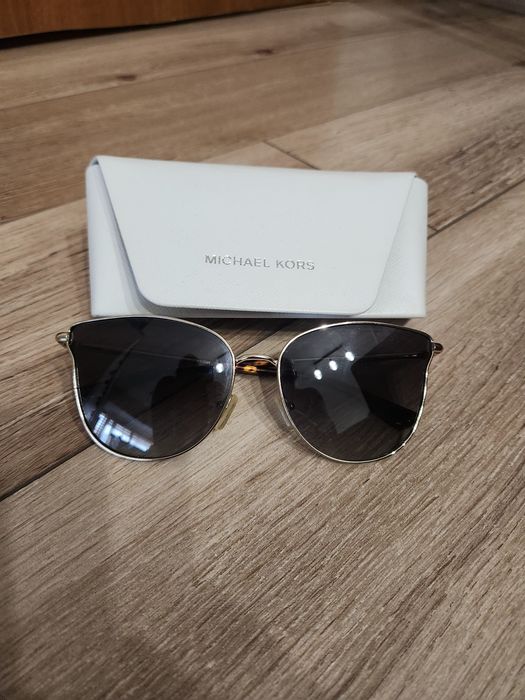 Очила слънчеви на Michael Kors