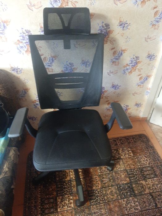 Кресло для компьютера, компьютерный стул