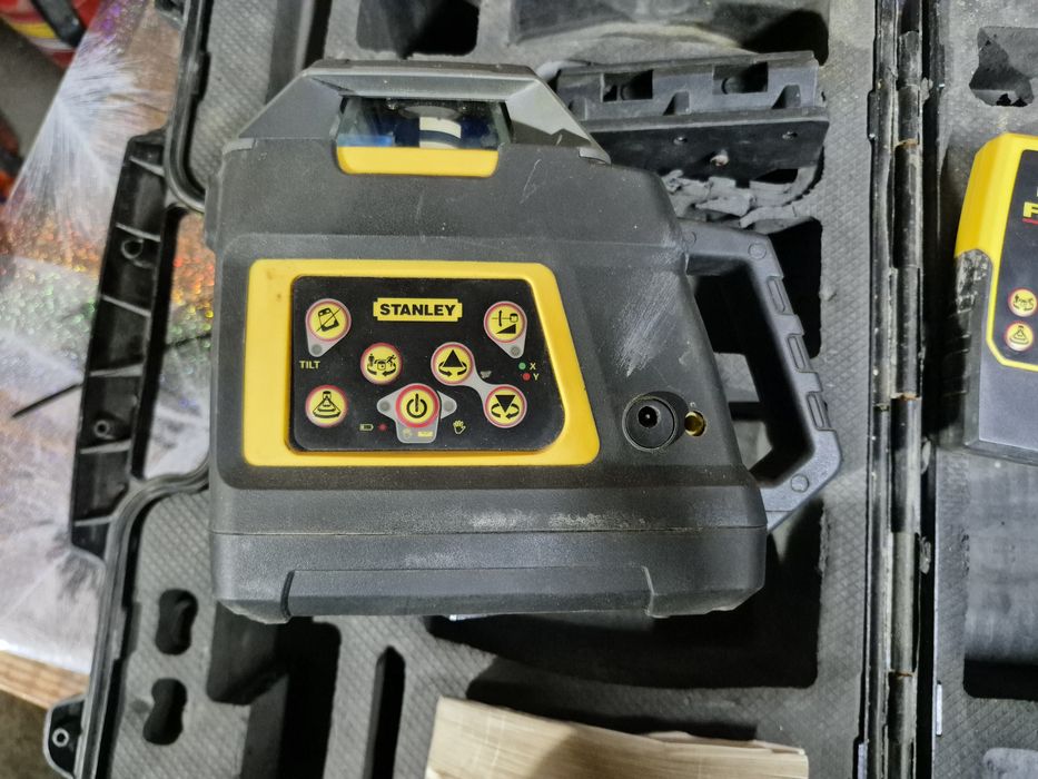 Nivelar laser rotativa  STANLEY  DEFECTA